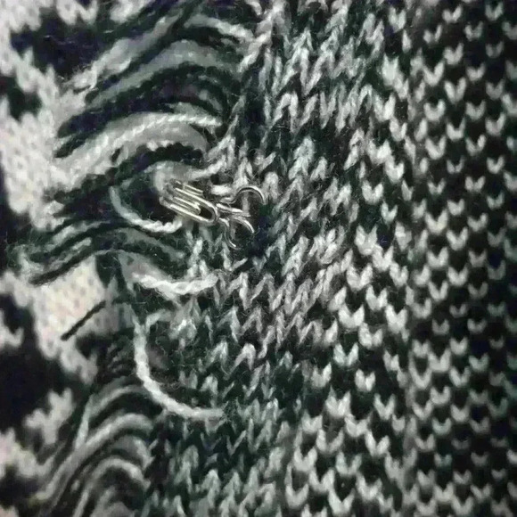 Worthington L, black & white acrylic sweater houndstooth heavy knit granny core - Picture 4 of 11